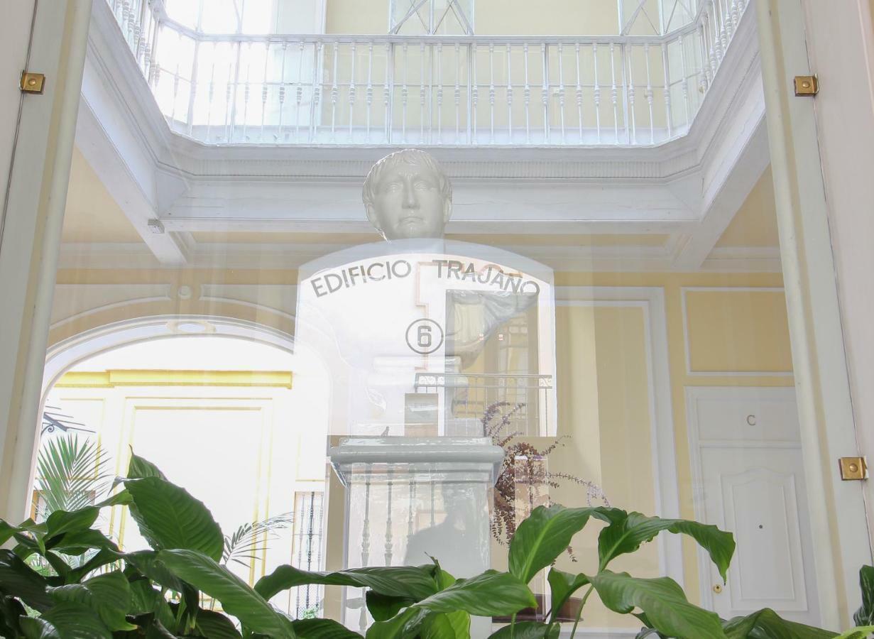 Trajano Apartment *