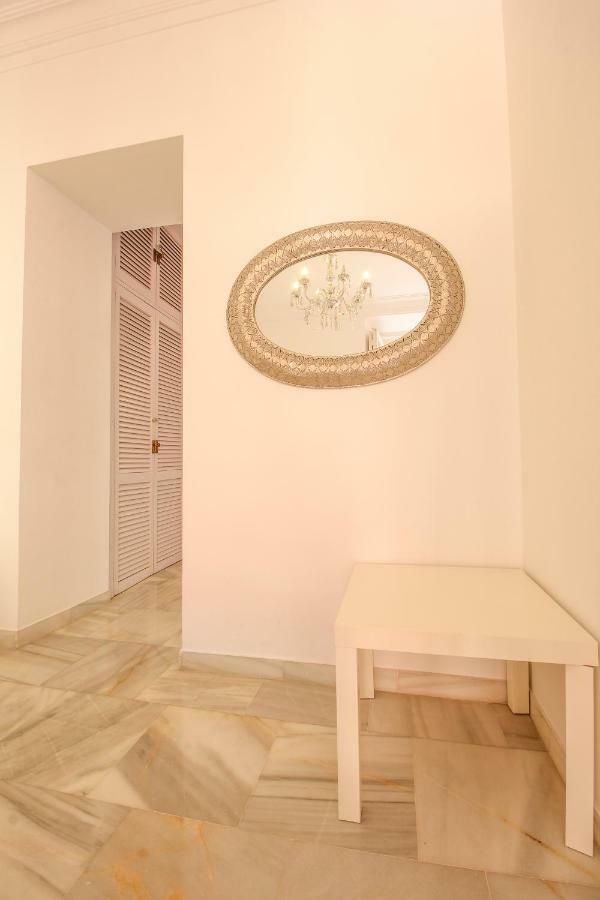 Trajano Apartment Seville