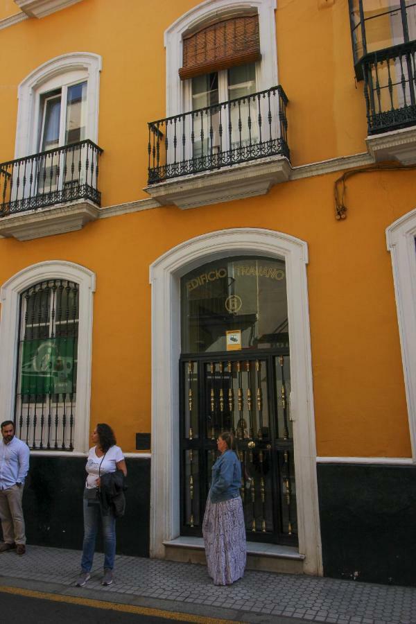 Trajano Apartment *